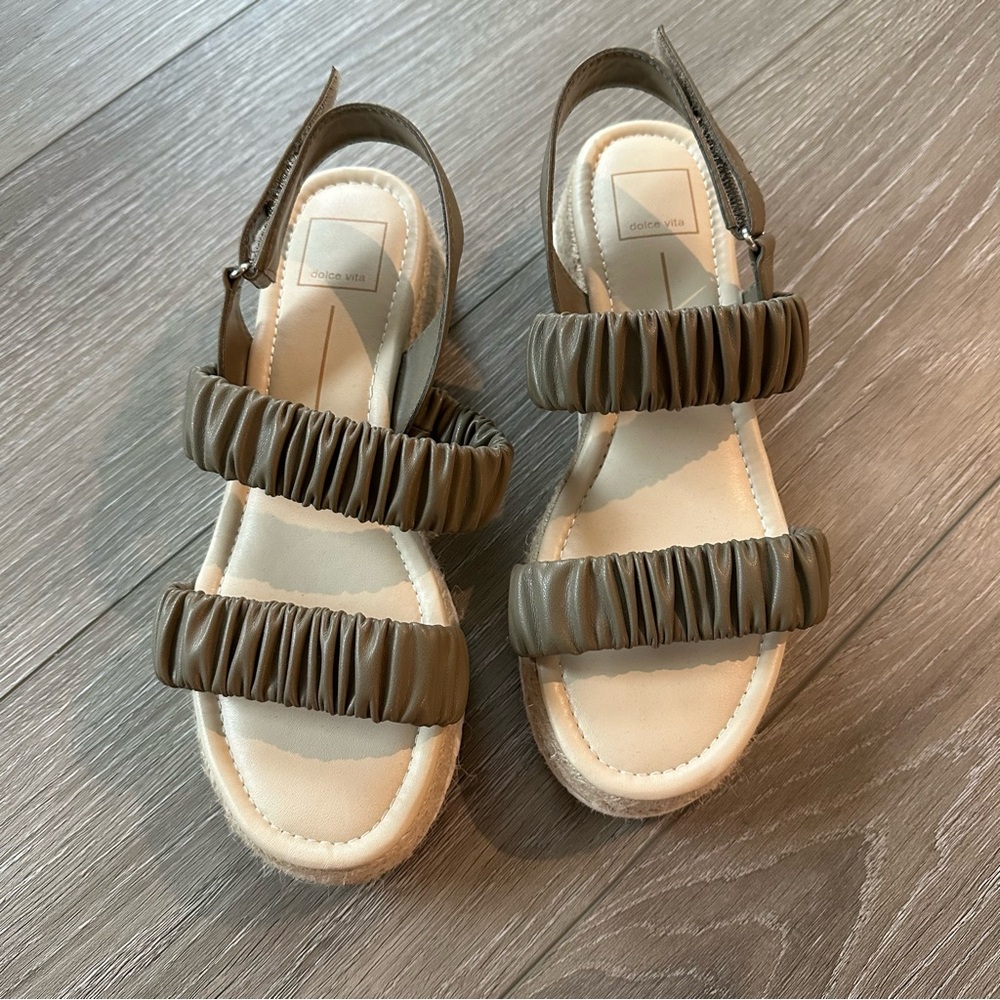dolce vita Sandals Green - 8.5